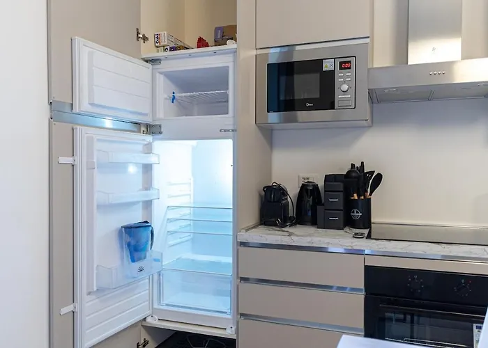 Modern 2br 2ba Metro Access 12min Duomo Сasa de vacaciones