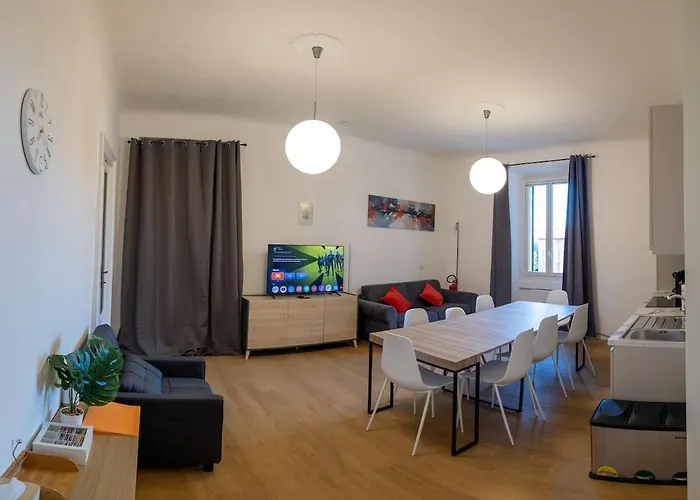 Modern 2br 2ba Metro Access 12min Duomo Сasa de vacaciones *