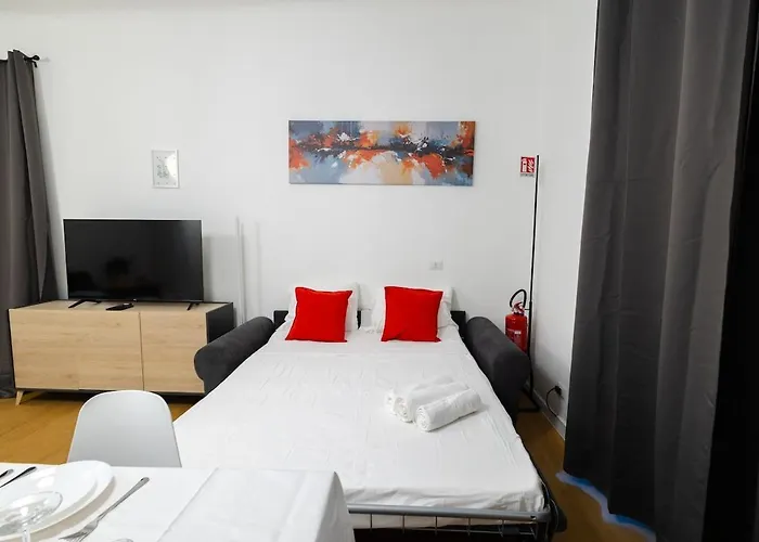 Сasa de vacaciones Modern 2br 2ba Metro Access 12min Duomo *