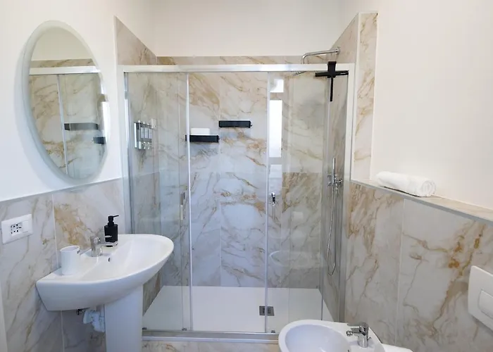 Modern 2br 2ba Metro Access 12min Duomo Сasa de vacaciones *