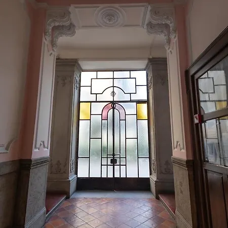 Modern 2br 2ba Metro Access 12min Duomo Vakantiehuis