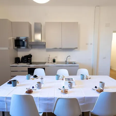 Modern 2br 2ba Metro Access 12min Duomo * Milaan