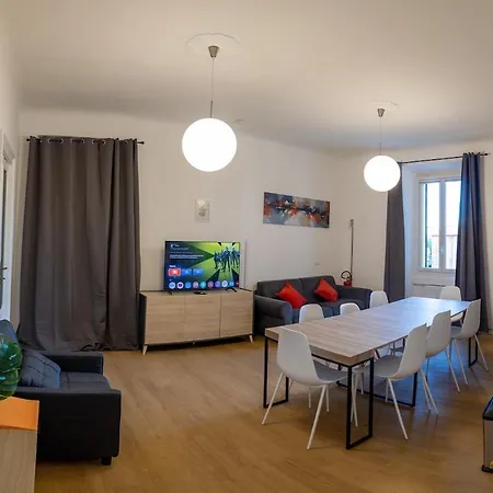 Modern 2br 2ba Metro Access 12min Duomo Vakantiehuis *