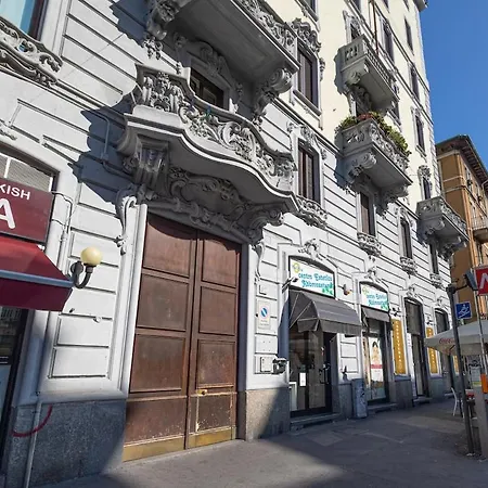 Modern 2br 2ba Metro Access 12min Duomo ミラノ